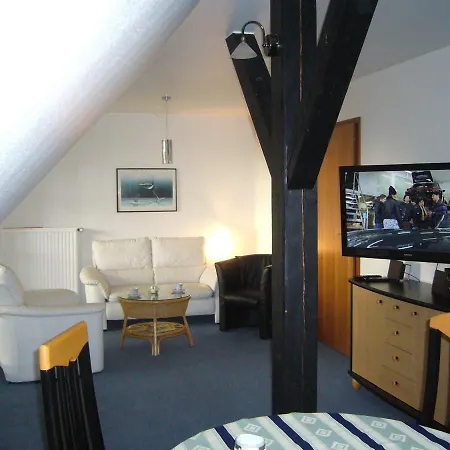 Apartman Ferienhof Wellendorf - Haus Am Teich - Loggiawohnung - #51762 Wulfen auf Fehmarn