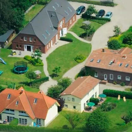 Ferienhof Wellendorf - Haus Am Teich - Loggiawohnung - #51762
