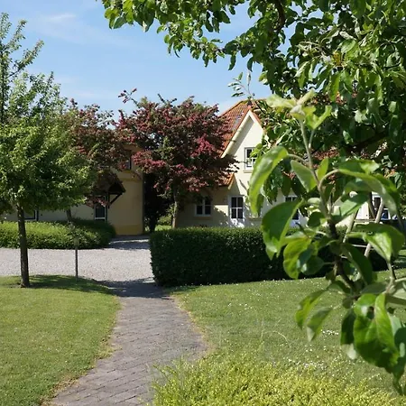 Ferienhof Wellendorf - Haus Am Teich - Loggiawohnung - #51762 Apartman Wulfen auf Fehmarn
